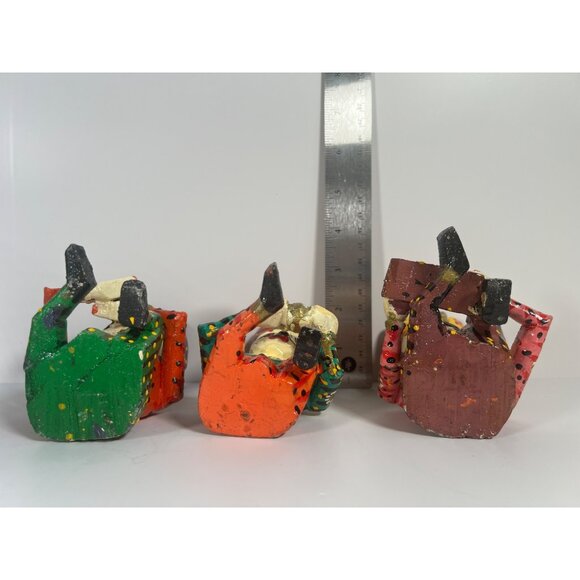 Set Of 3 Hand-Painted Carved Indian Raja Musician Figurines In Vibrant Colors Wo - Picture 5 of 10